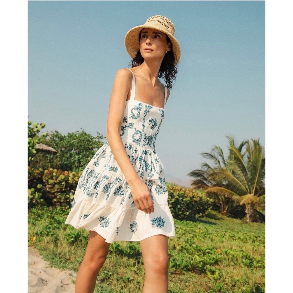 NWT Agua by Agua Bendita Lima Mini Florero 15023 Linen Embroidered Dress L
$1250
